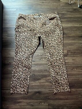 Apple Bottoms x Latto Leopard Print Wide Leg Jeans - Tan/Black
